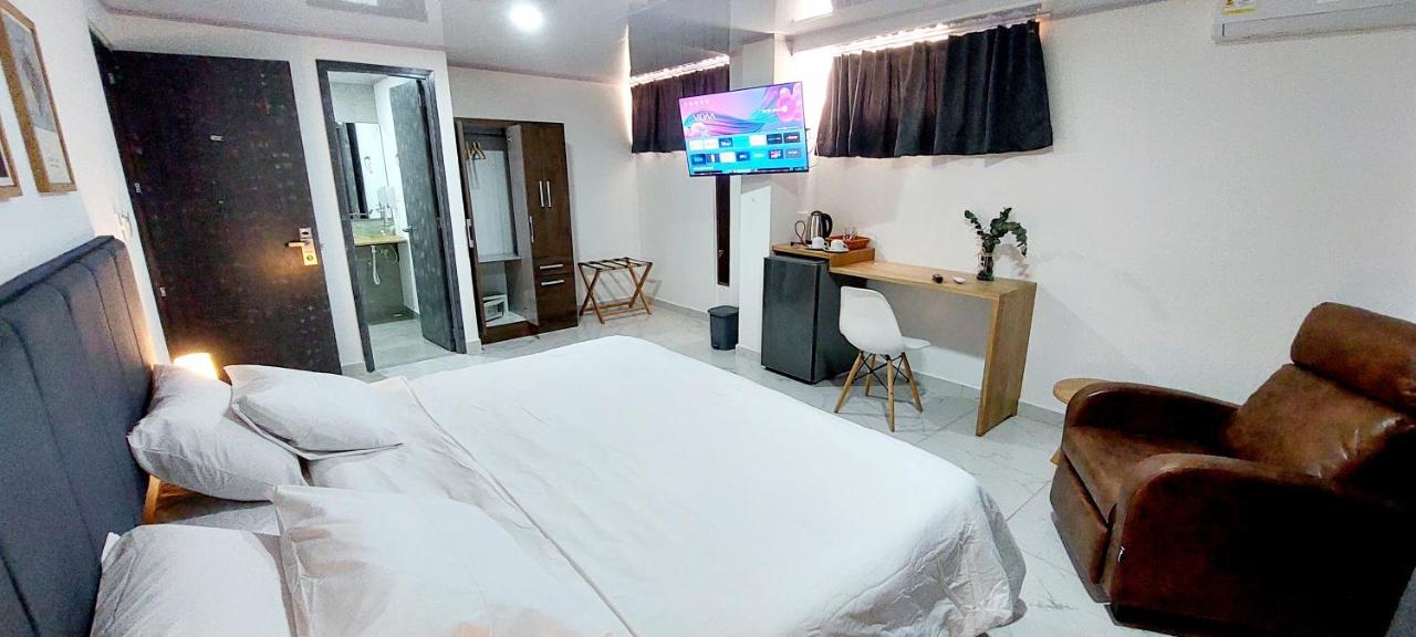 Hotel A & A Santa Alejandria เมเดยิน ภายนอก รูปภาพ