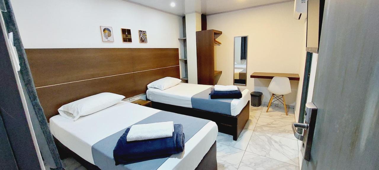 Hotel A & A Santa Alejandria เมเดยิน ภายนอก รูปภาพ