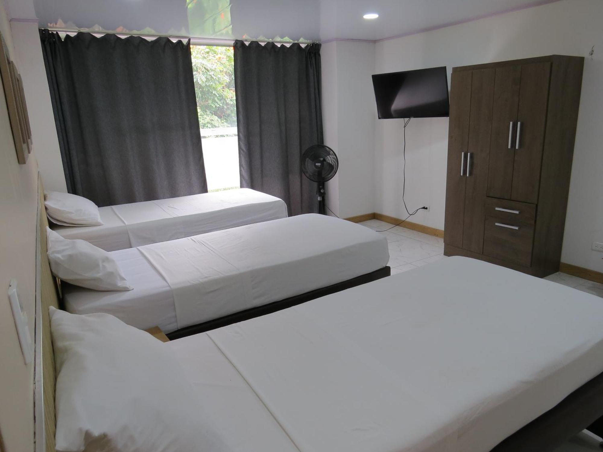 Hotel A & A Santa Alejandria เมเดยิน ภายนอก รูปภาพ