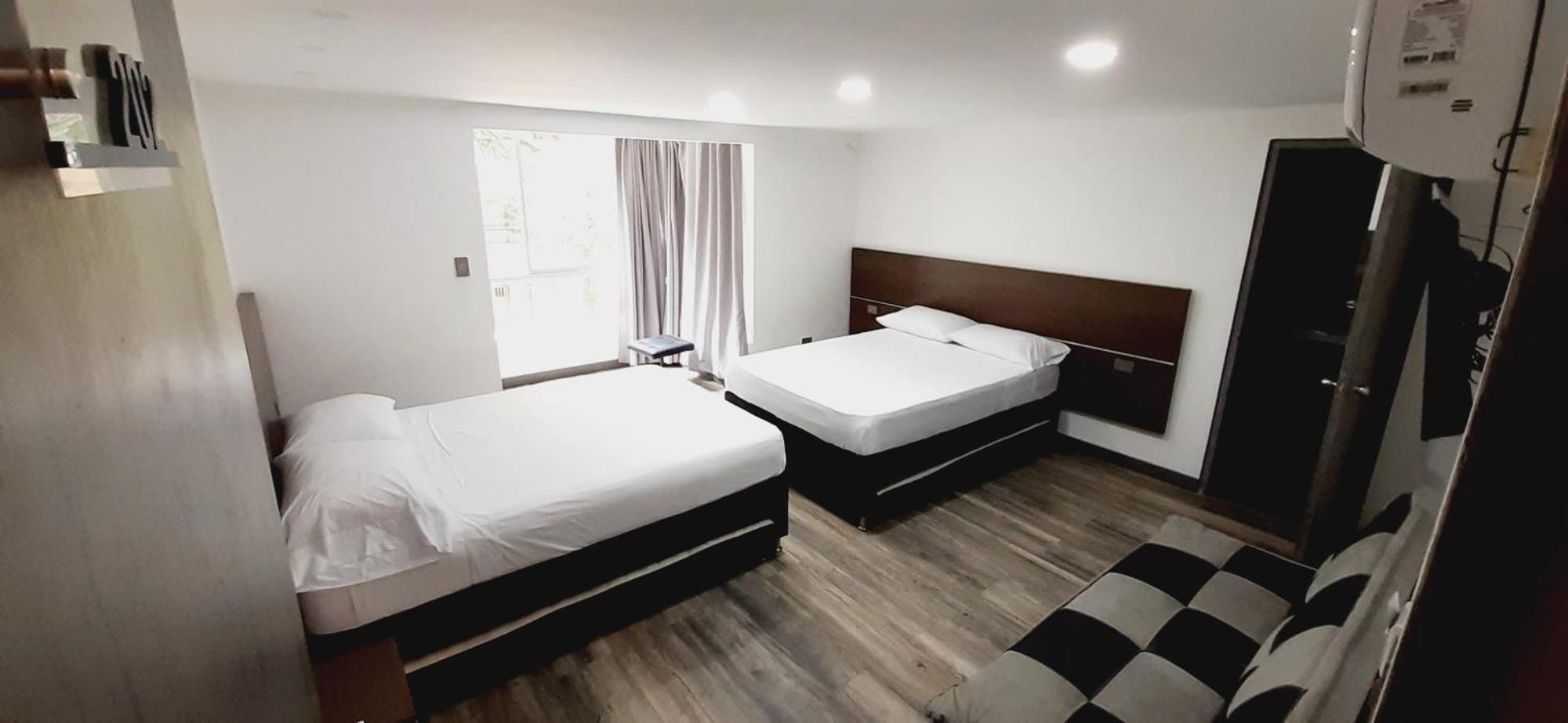 Hotel A & A Santa Alejandria เมเดยิน ภายนอก รูปภาพ